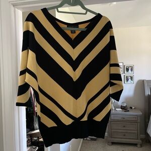 NWOT Joan Vass Women’s Chevron Stripe Knit Sweater